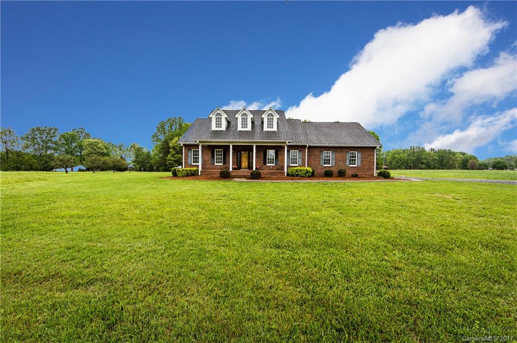 204 Mohawk Lane Advance, NC 27006 - Photo 1 of 24
