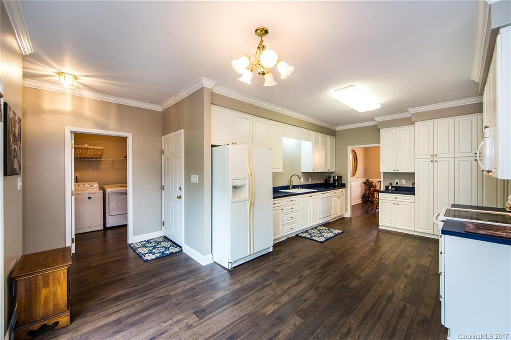 204 Mohawk Lane Advance, NC 27006 - Photo 7 of 24