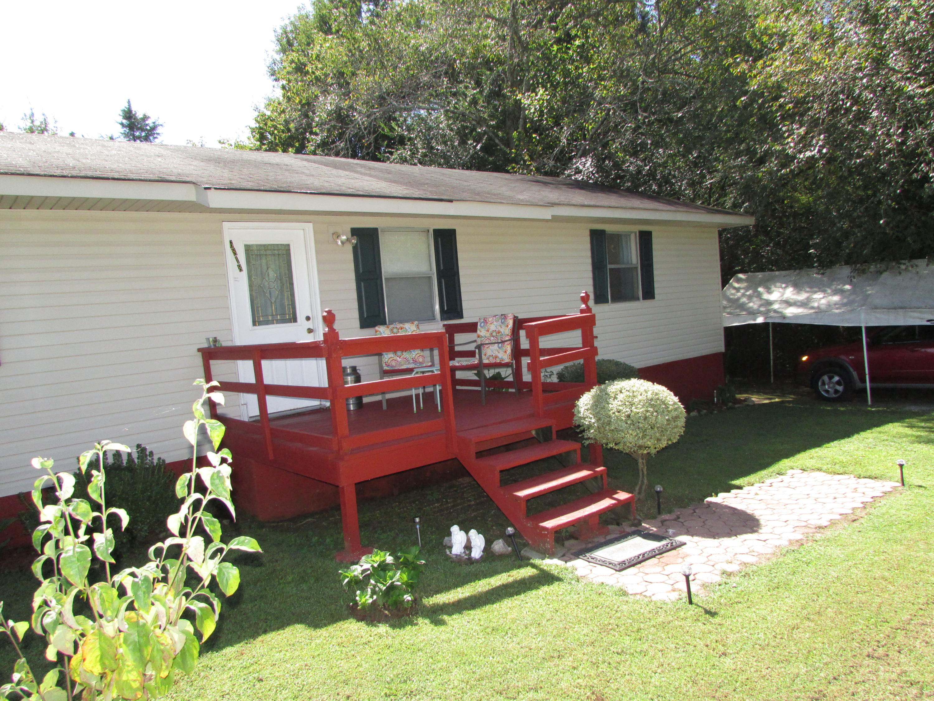 6818 Bayridge Road Harrison, TN 37341 - Photo 2 of 14 IMG_1515