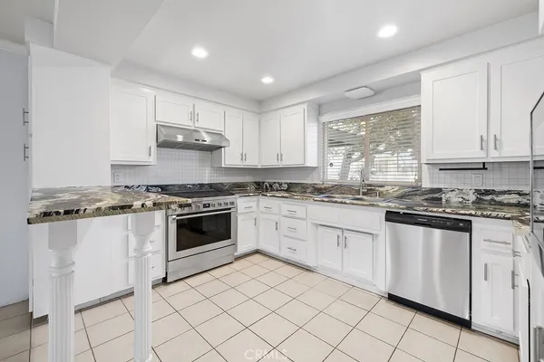 $1,195,000 | 928 East Meats Avenue, Orange, CA 92865