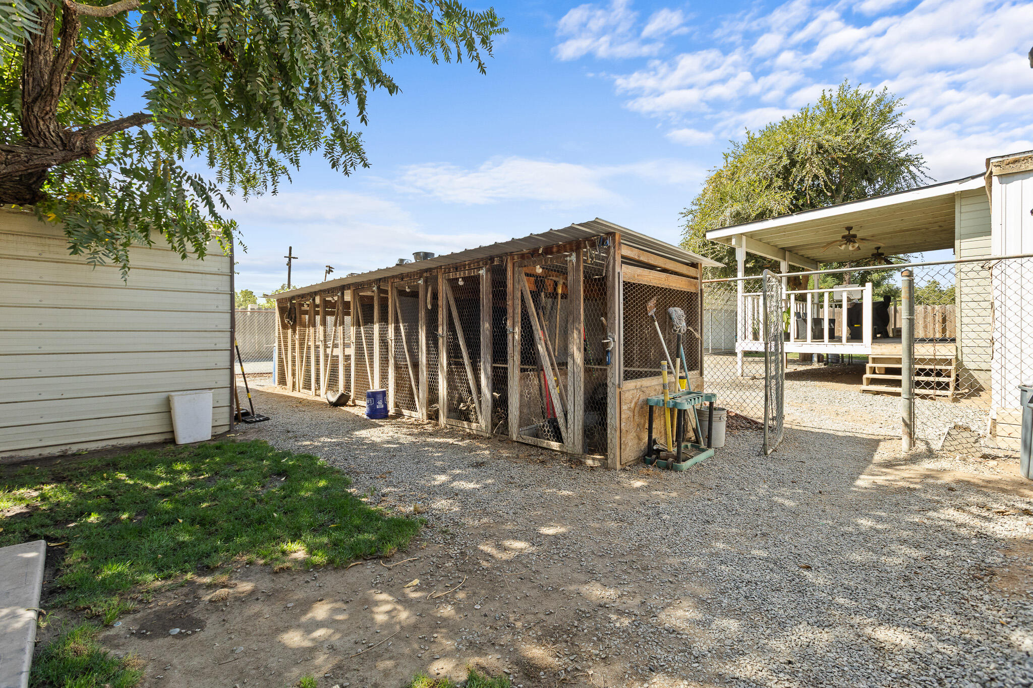 25769 Hypericum Road Visalia, CA 93292 - Photo 38 of 83 39 Chicken Coop