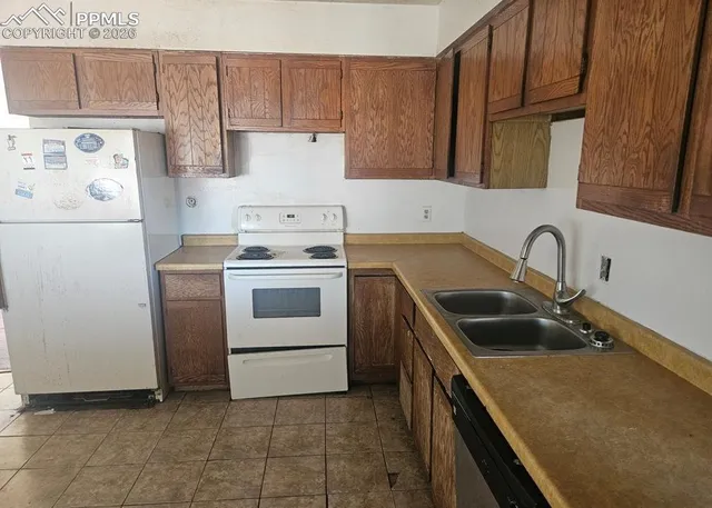 $239,900 | 1522 Whippoorwill Place, Pueblo, CO 81006