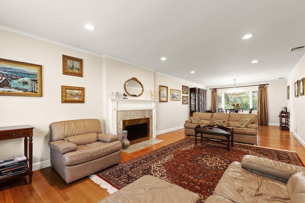 36 Beverly Road Swampscott, MA 01907 - Photo 8 of 34 Gallery Image 8