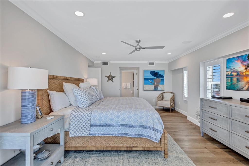 6140 Midnight Pass Road, Unit 401 Sarasota, FL 34242 - Photo 35 of 79