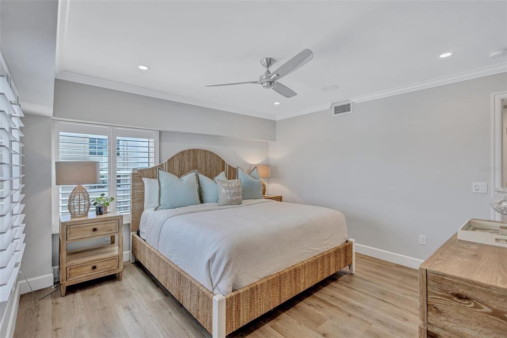 6140 Midnight Pass Road, Unit 401 Sarasota, FL 34242 - Photo 39 of 79