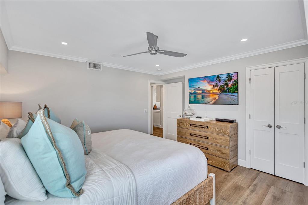 6140 Midnight Pass Road, Unit 401 Sarasota, FL 34242 - Photo 40 of 79