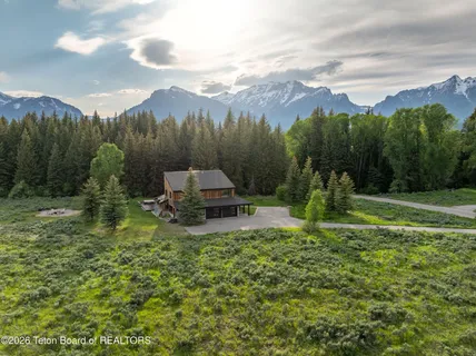 $6,200,000 | 450 East Phelps Canyon Road, Jackson, WY 83001