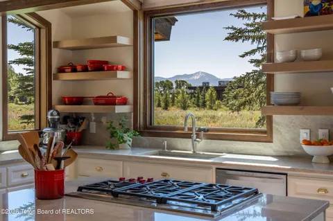 $6,200,000 | 450 East Phelps Canyon Road, Jackson, WY 83001