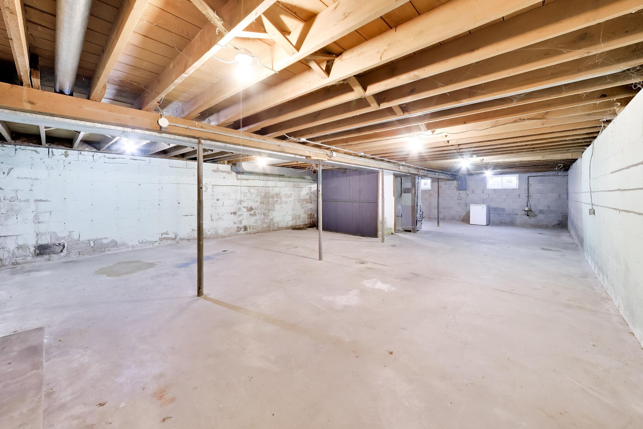 W1350 Honey Suckle Road Bloomfield, WI 53128 - Photo 28 of 30 bb_0028