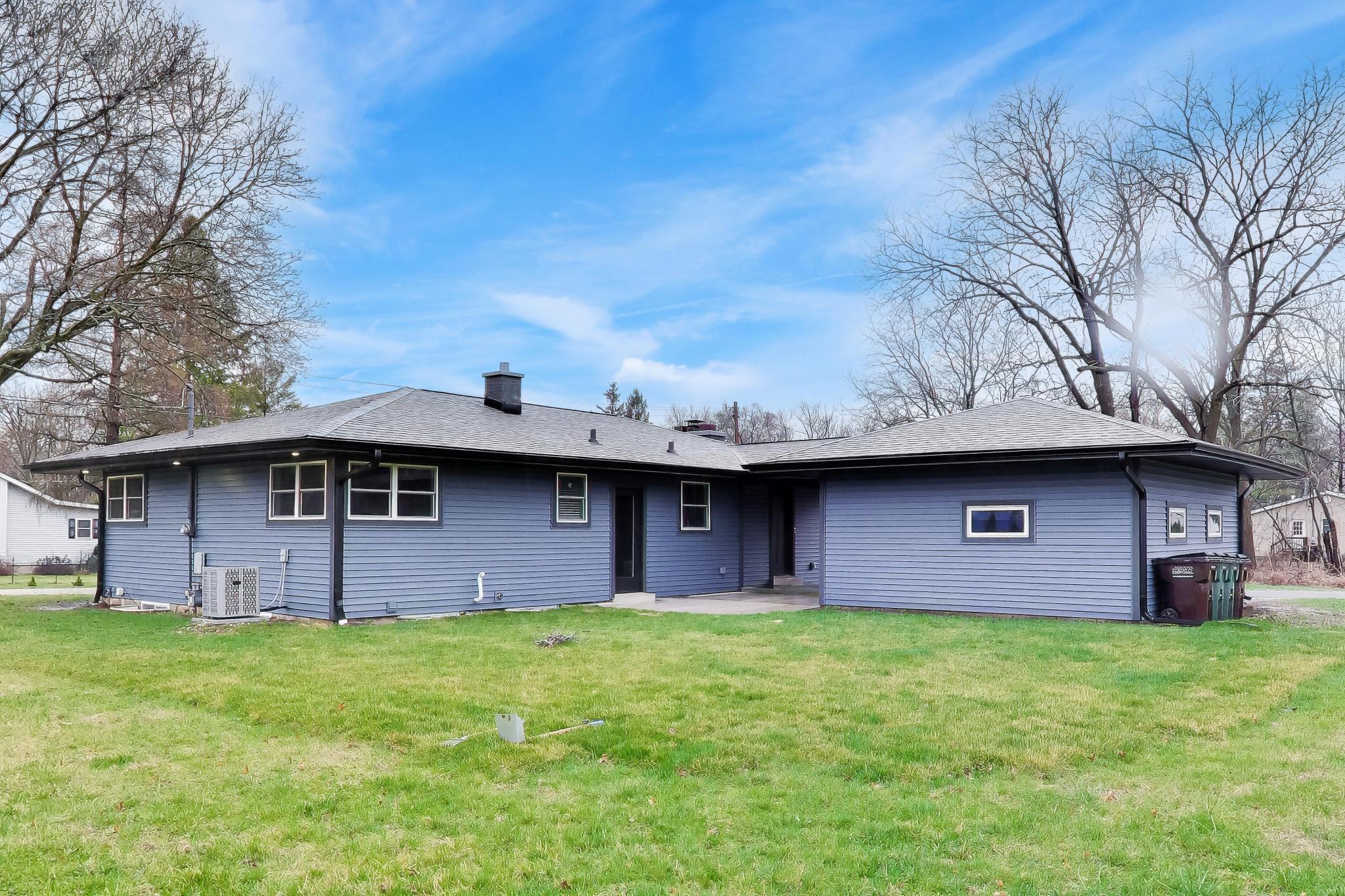 W1350 Honey Suckle Road Bloomfield, WI 53128 - Photo 7 of 30 bk_0032