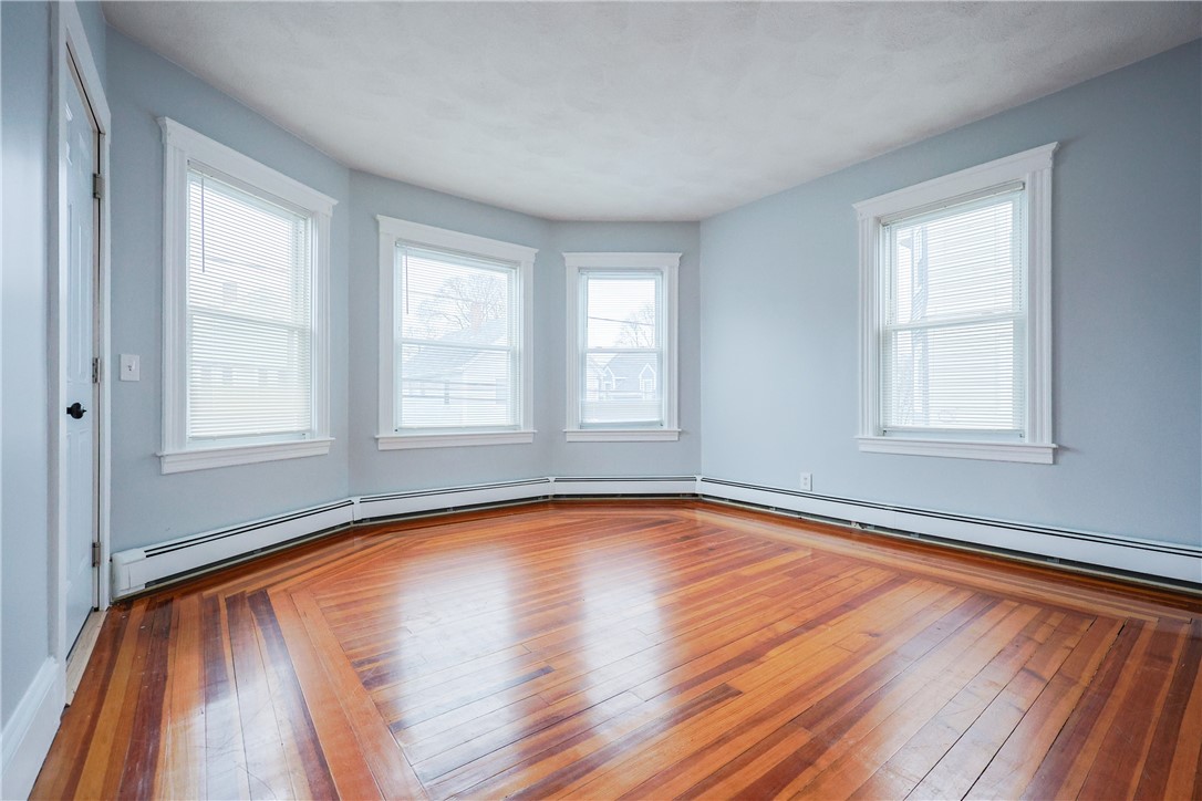 107 Hughes Avenue Pawtucket, RI 02861 - Photo 23 of 32