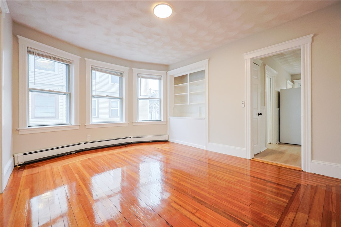 107 Hughes Avenue Pawtucket, RI 02861 - Photo 10 of 32