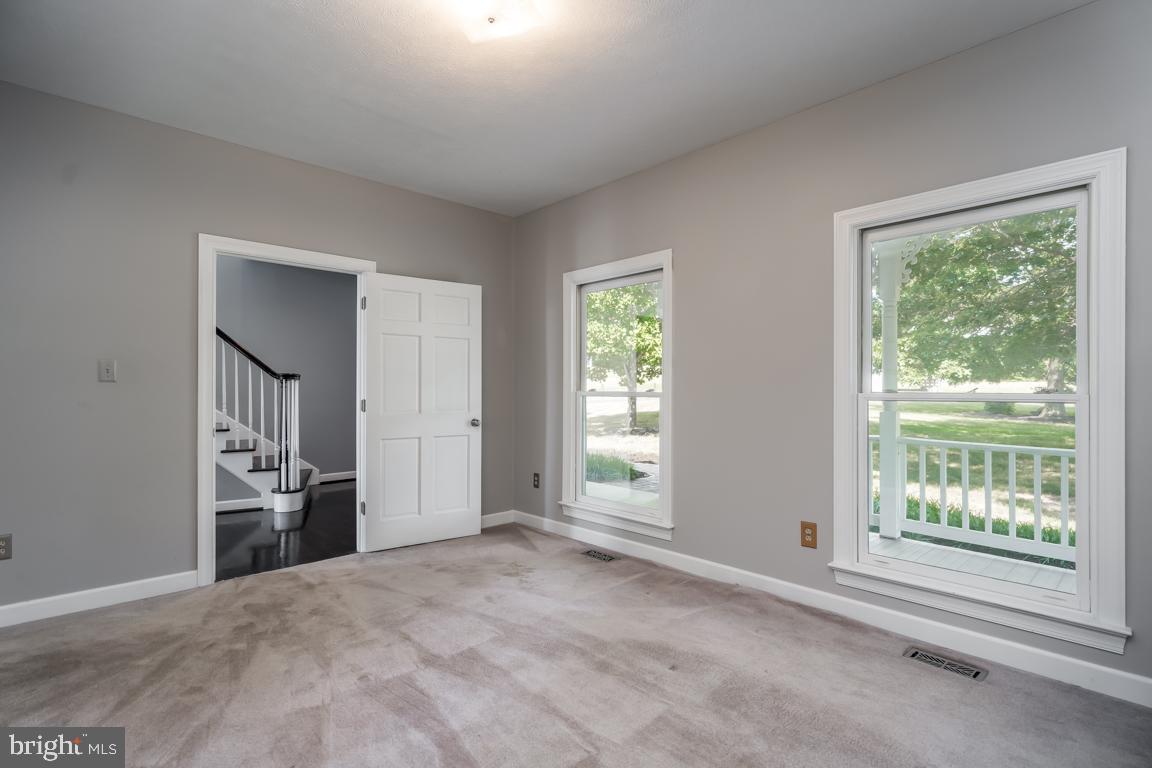 22669 Watson Road Leesburg, VA 20175 - Photo 17 of 46 Main Level Bedroom 2