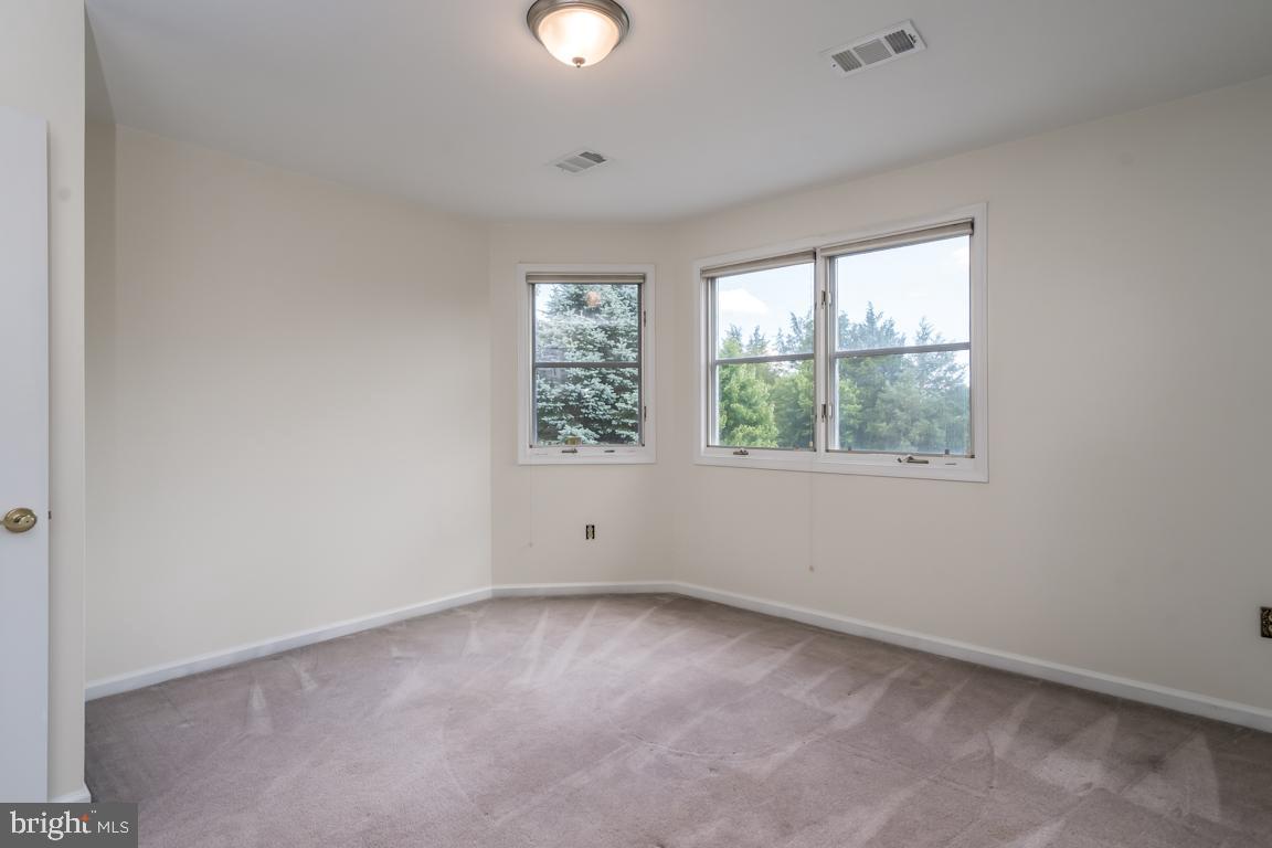 22669 Watson Road Leesburg, VA 20175 - Photo 21 of 46 Upper Level Bedroom 3