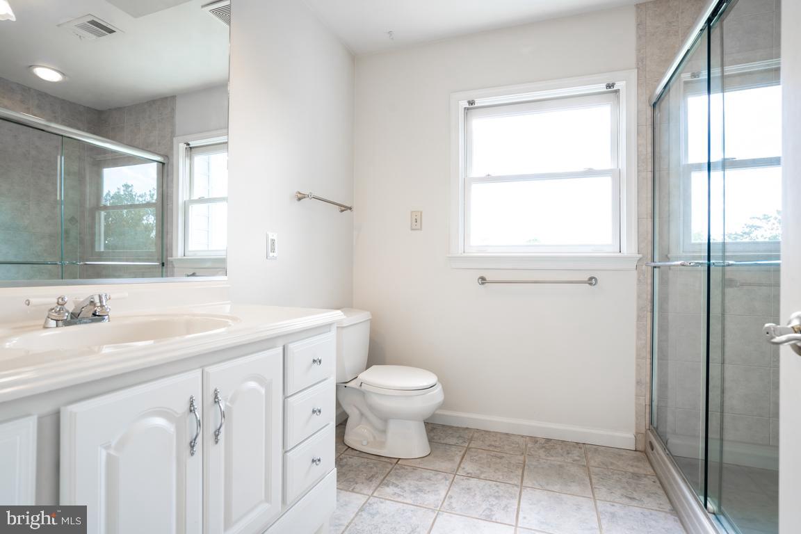 22669 Watson Road Leesburg, VA 20175 - Photo 22 of 46 Upper Level Full Bath