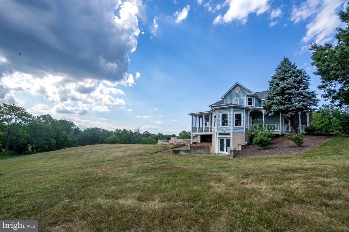 22669 Watson Road Leesburg, VA 20175 - Photo 36 of 46 Side View