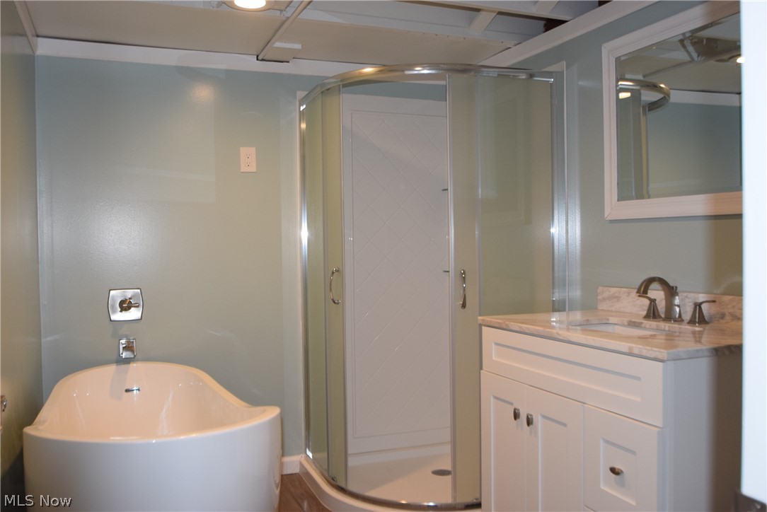 6450 Longridge Road Cleveland, OH 44124 - Photo 11 of 15 Full Bath Lower Level.