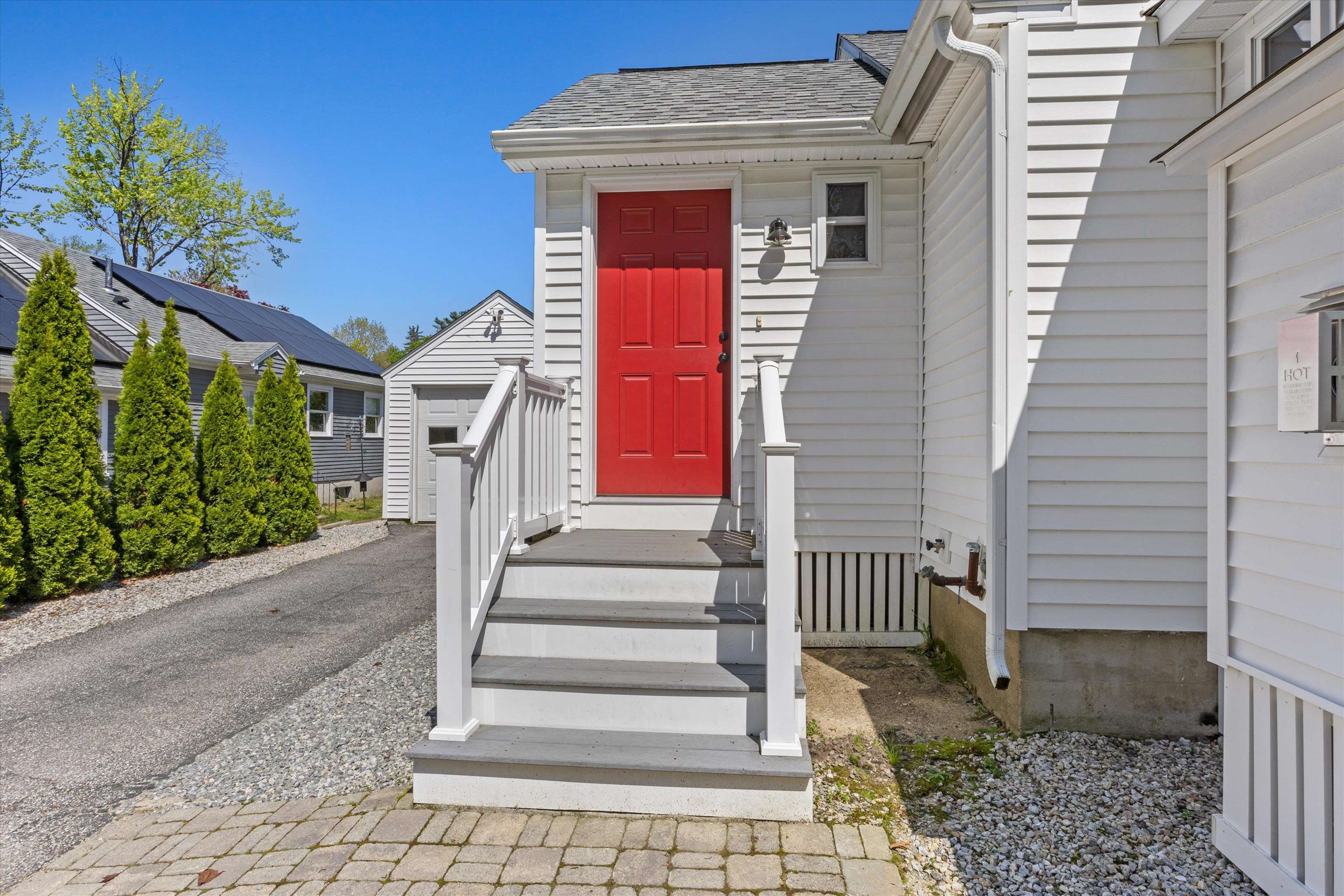 265 Ashland Street Manchester, NH 03104 - Photo 15 of 34