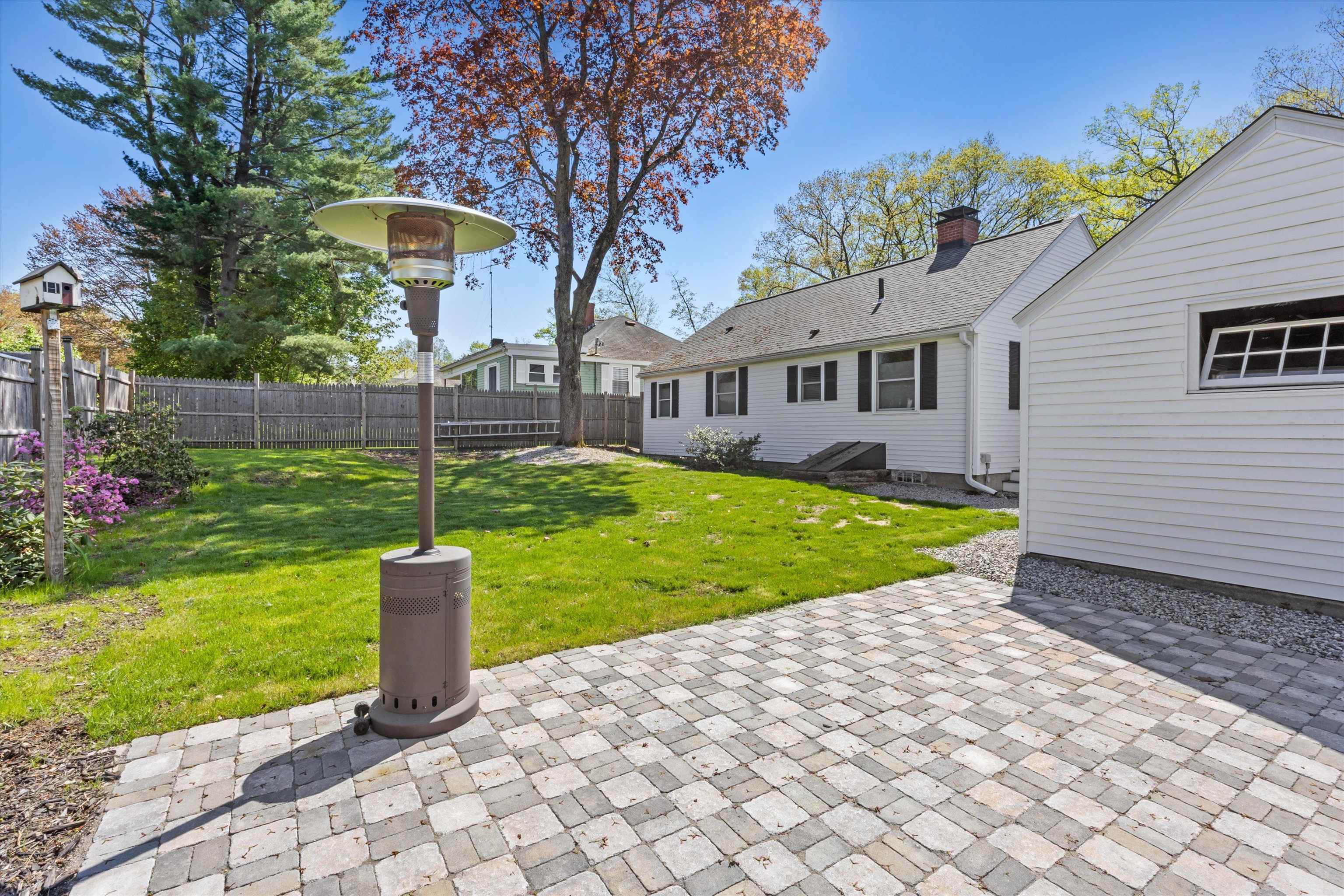 265 Ashland Street Manchester, NH 03104 - Photo 19 of 34