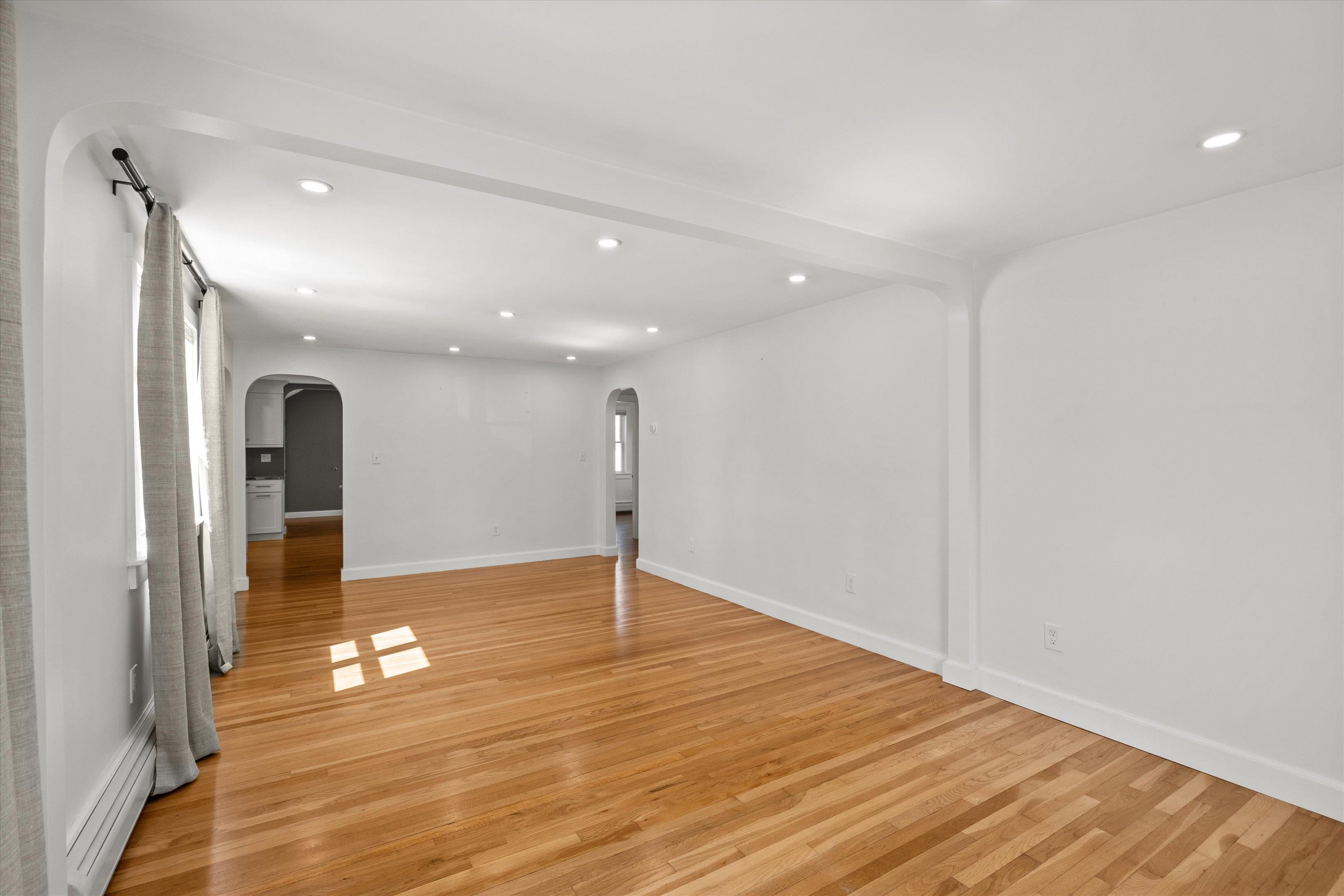 265 Ashland Street Manchester, NH 03104 - Photo 23 of 34