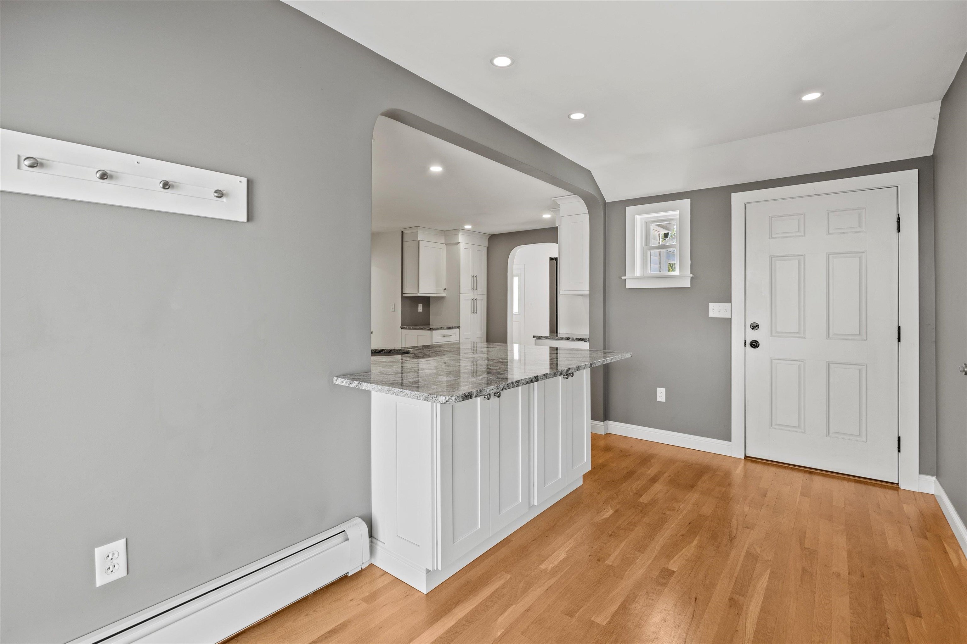 265 Ashland Street Manchester, NH 03104 - Photo 24 of 34