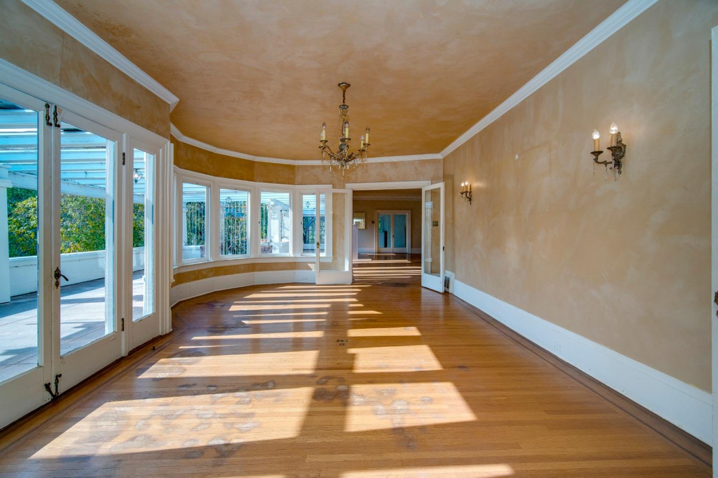 1385 Hillside Circle Burlingame, CA 94010 - Photo 25 of 50