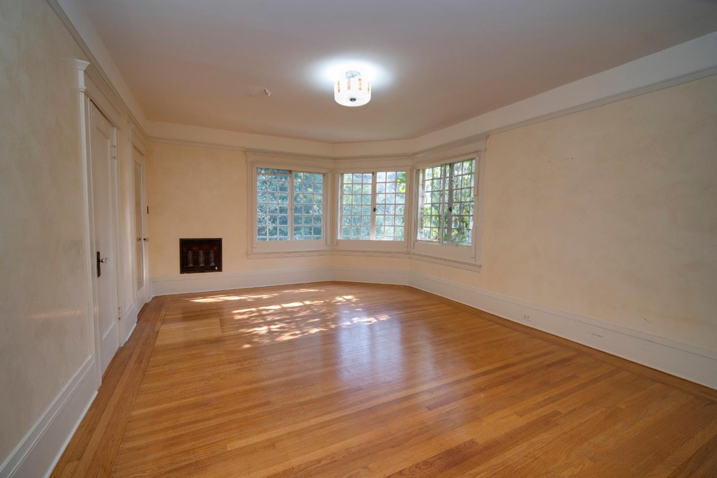 1385 Hillside Circle Burlingame, CA 94010 - Photo 46 of 50