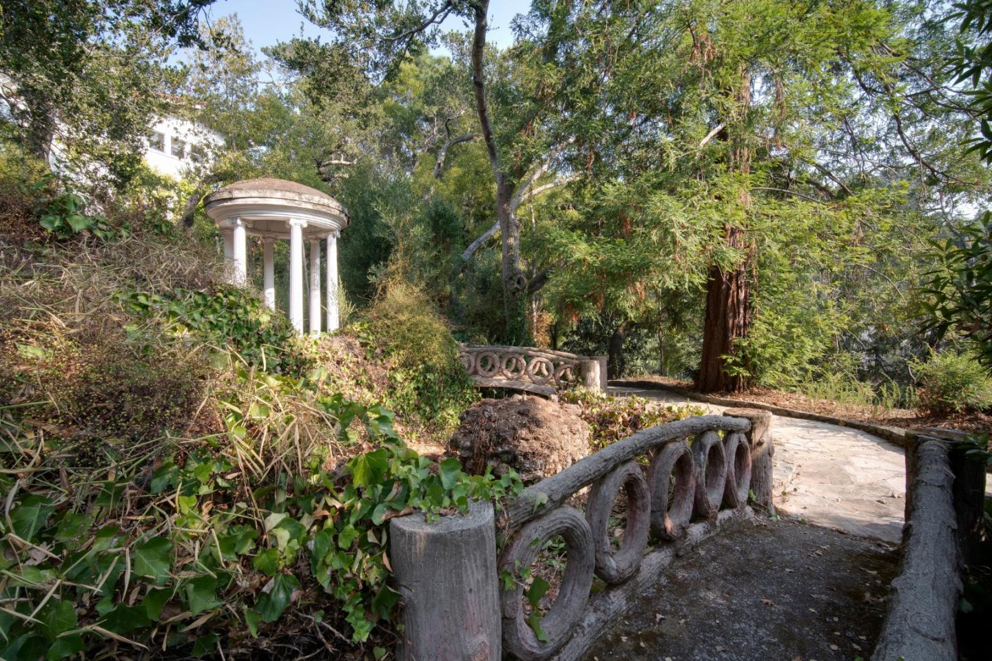 1385 Hillside Circle Burlingame, CA 94010 - Photo 7 of 50