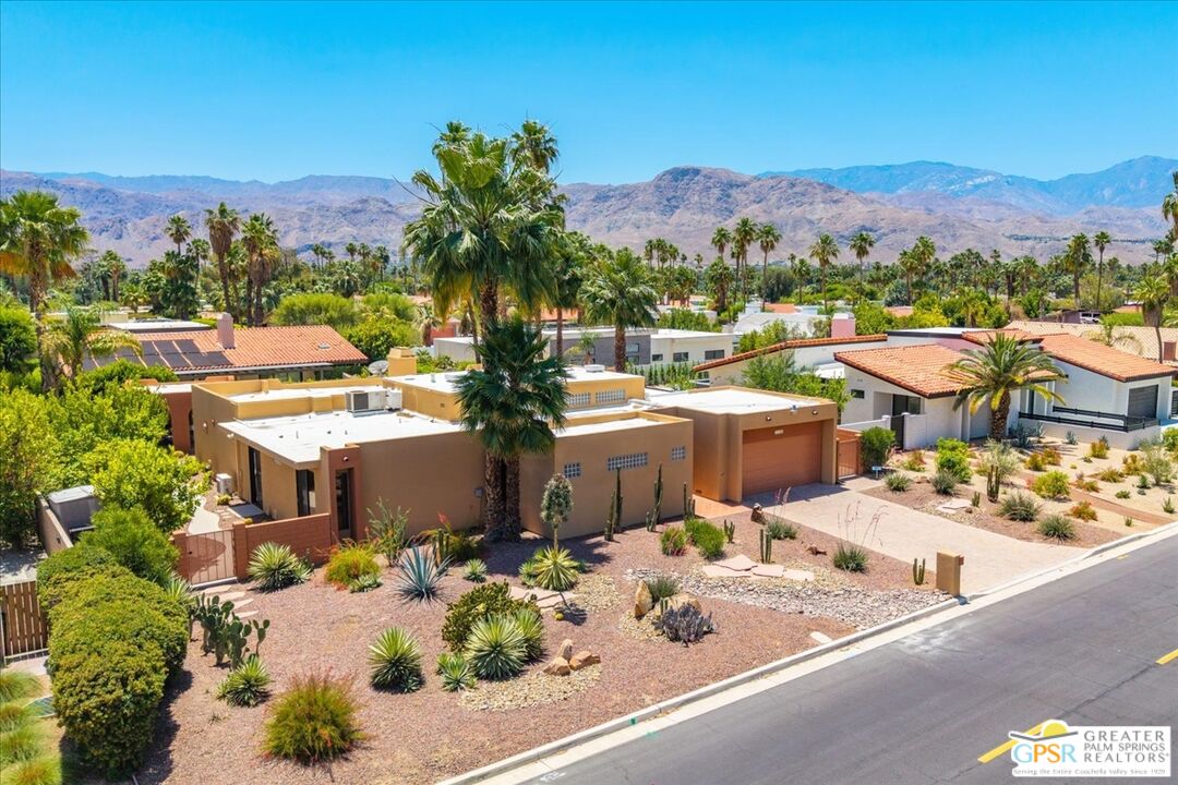 71121 Sunny Lane Rancho Mirage, CA 92270 - Photo 11 of 75 a picture of a city with lots of palm trees