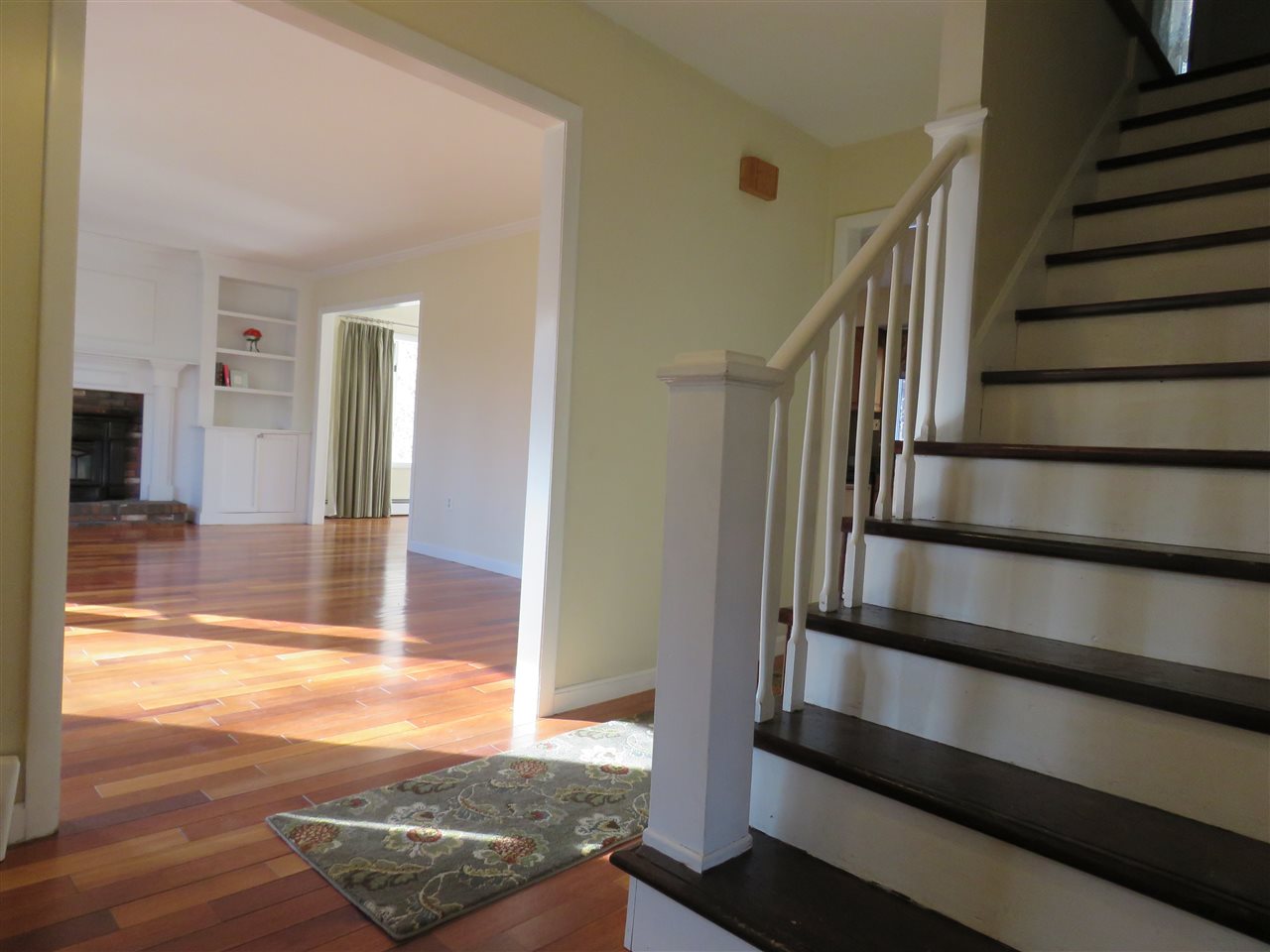19 Hampstead Road Salem, NH 03079 - Photo 3 of 19