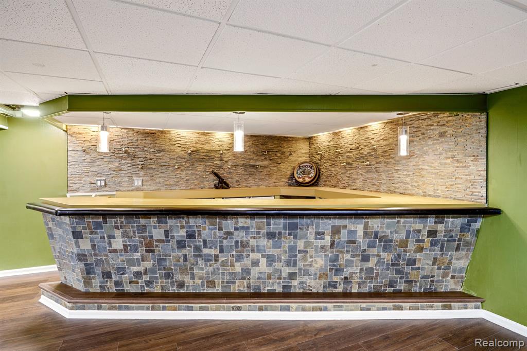 2651 Common Road Warren, MI 48092 - Photo 17 of 28