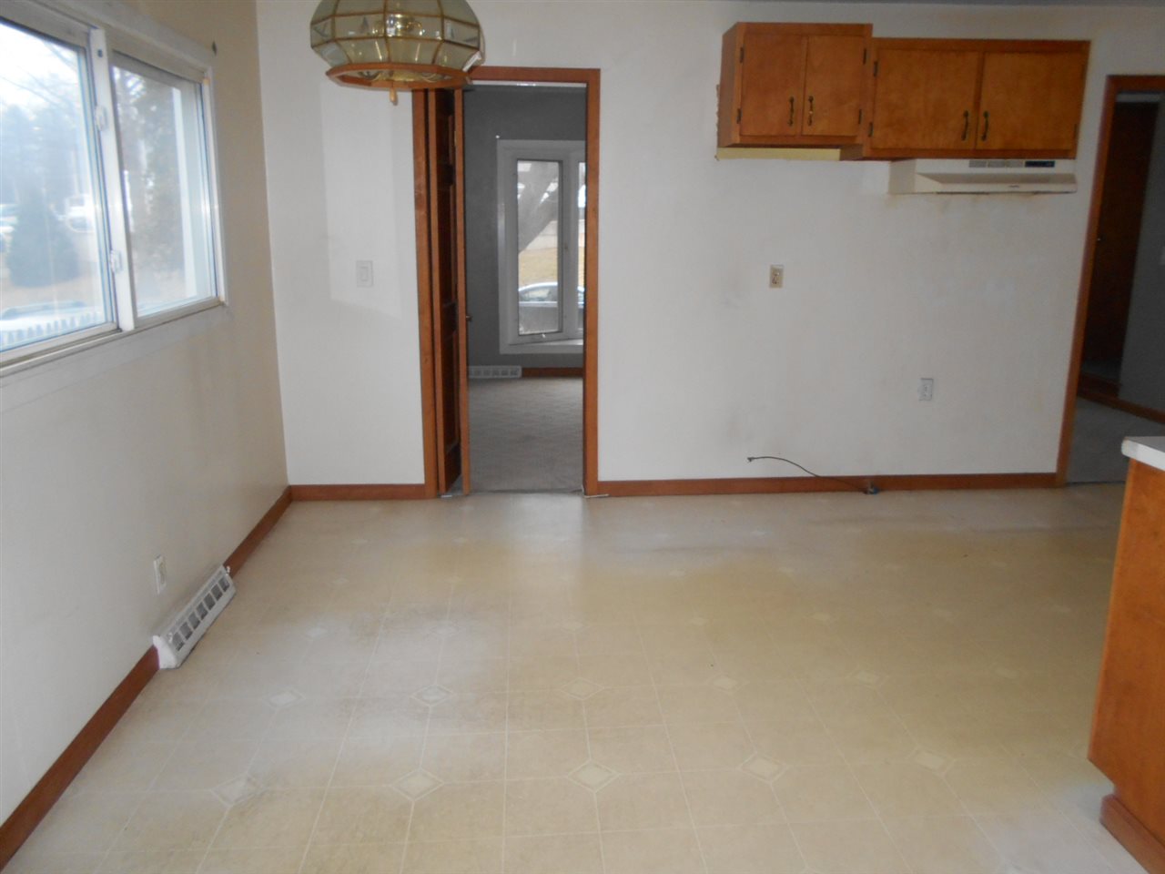 1017 Kenmore Road Rockford, IL 61108 - Photo 4 of 9 a view of a small space