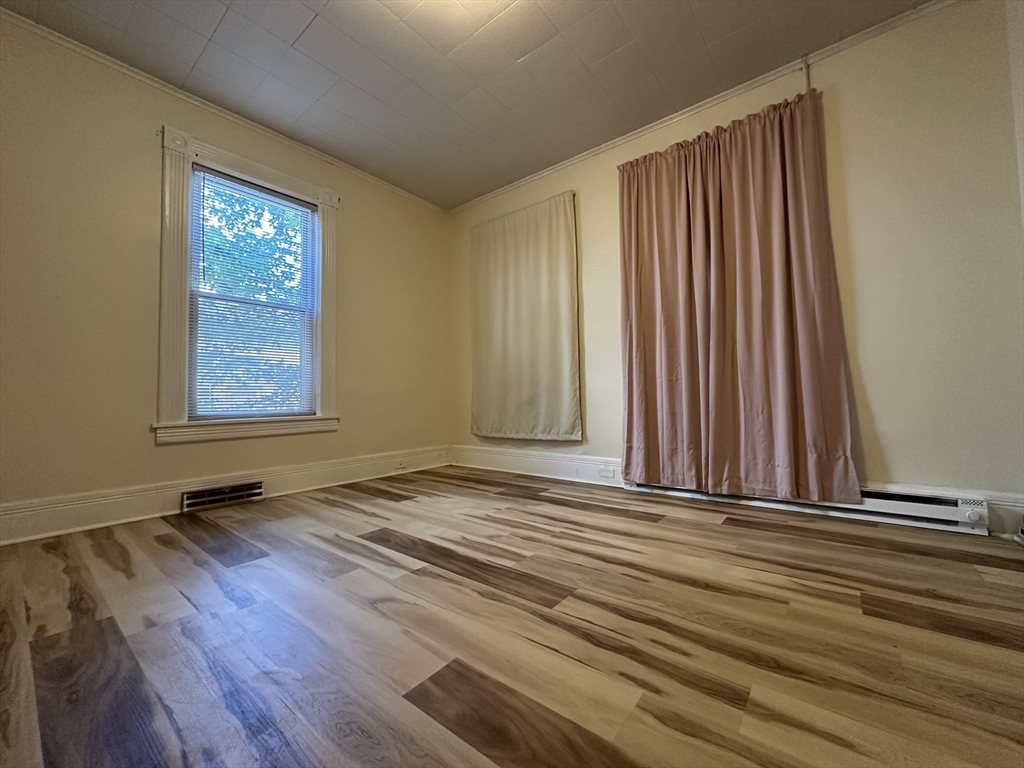 26 Hebron Street Springfield, MA 01107 - Photo 3 of 11