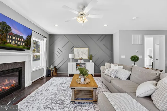 $749,980 | 208 Snowy Egret Way, Fredericksburg, VA 22406