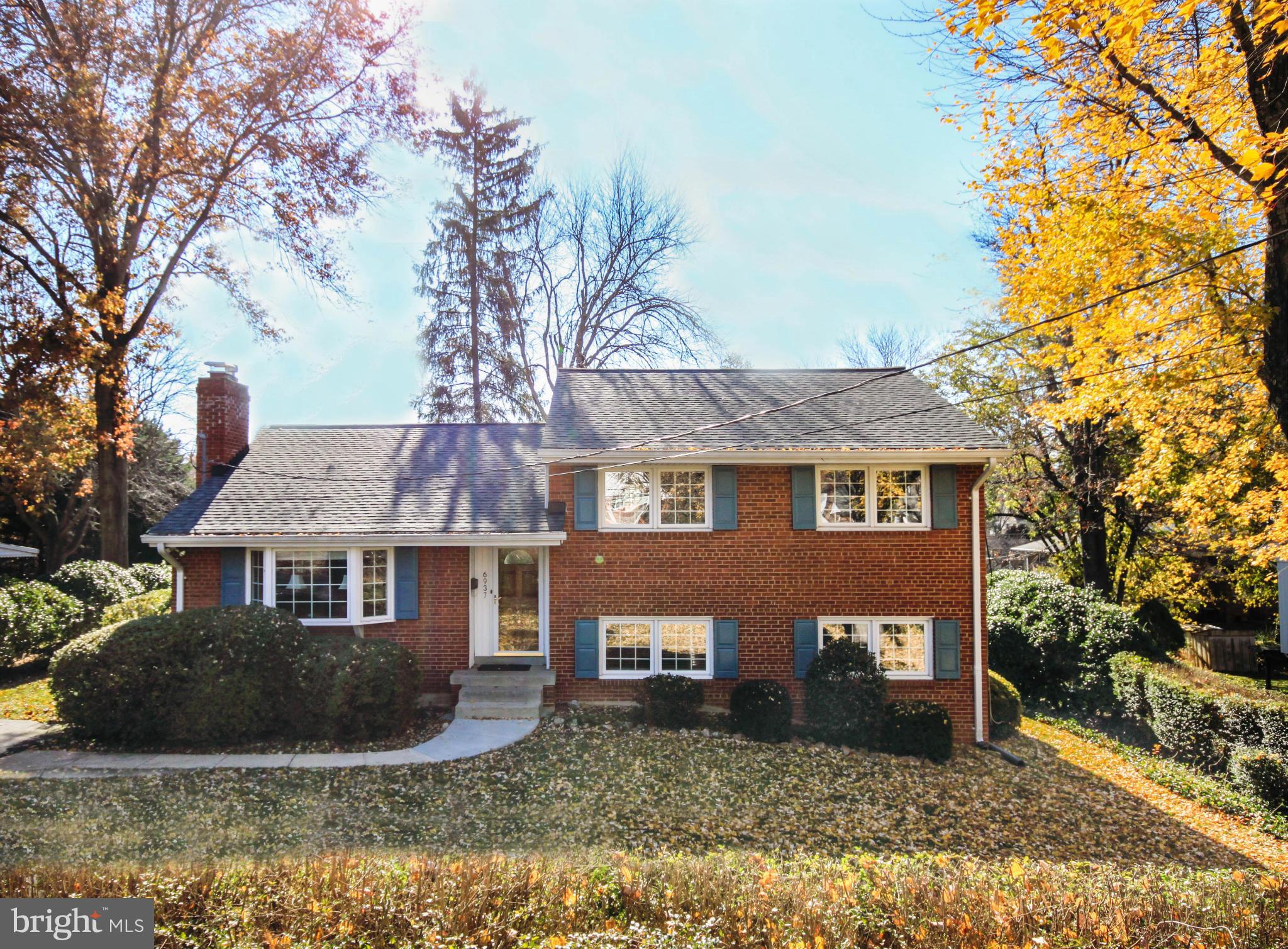 6937 Hector Road McLean, VA 22101 - Photo 1 of 13 Exterior (Front)