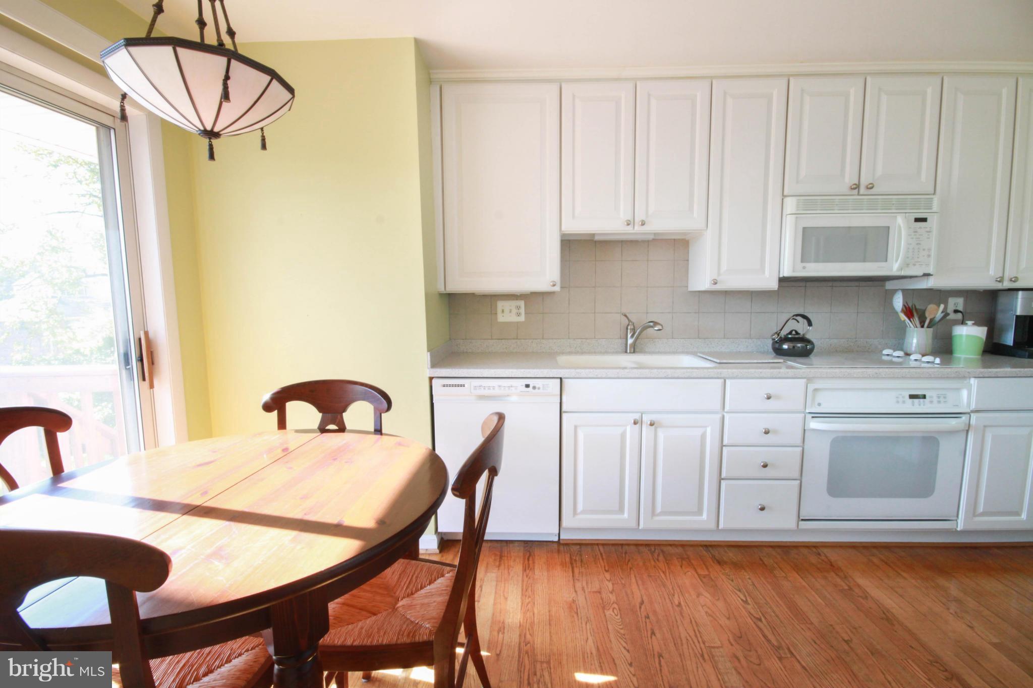 6937 Hector Road McLean, VA 22101 - Photo 6 of 13 Kitchen