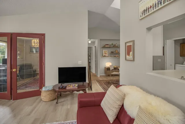 $219,900 | 14210 44th Place North, Unit 6, Plymouth, MN 55446