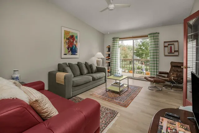 $219,900 | 14210 44th Place North, Unit 6, Plymouth, MN 55446