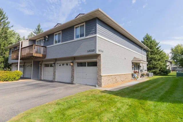 $219,900 | 14210 44th Place North, Unit 6, Plymouth, MN 55446