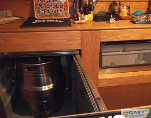 787 King Georges Road Fords, NJ 08863 - Photo 13 of 25 Gallery Image 13