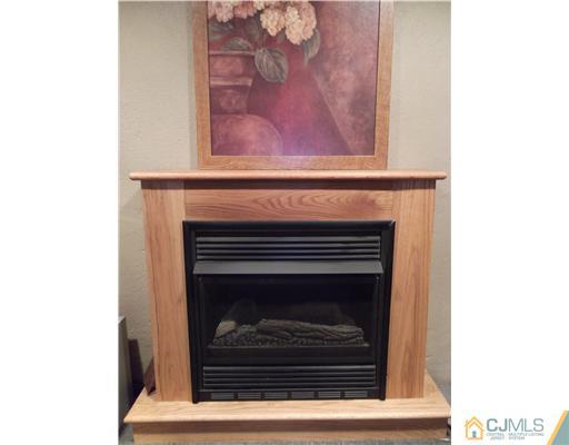 787 King Georges Road Fords, NJ 08863 - Photo 17 of 25 Gallery Image 17