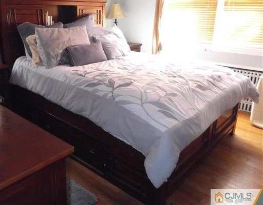 787 King Georges Road Fords, NJ 08863 - Photo 18 of 25 Gallery Image 18