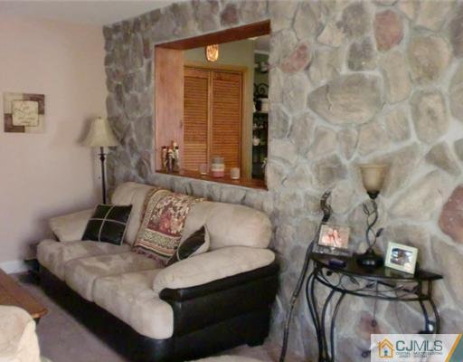 787 King Georges Road Fords, NJ 08863 - Photo 9 of 25 Gallery Image 9