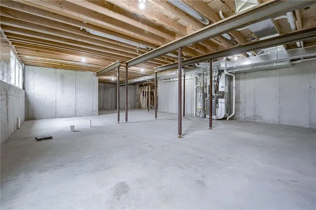 $868,702 | 12411 West 182nd Court, Overland Park, KS 66013