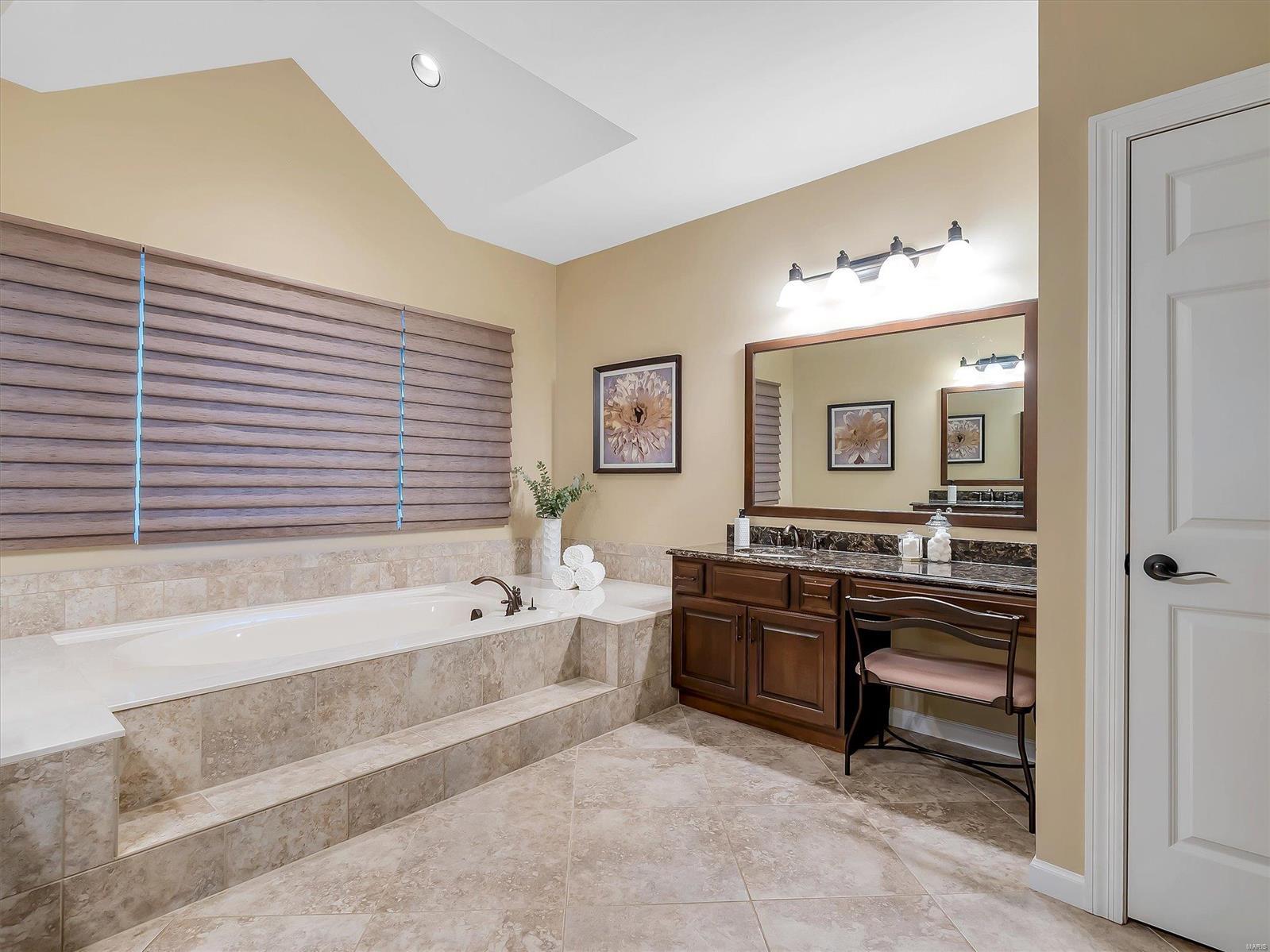 555 Inverrary Court Eureka, MO 63025 - Photo 20 of 62