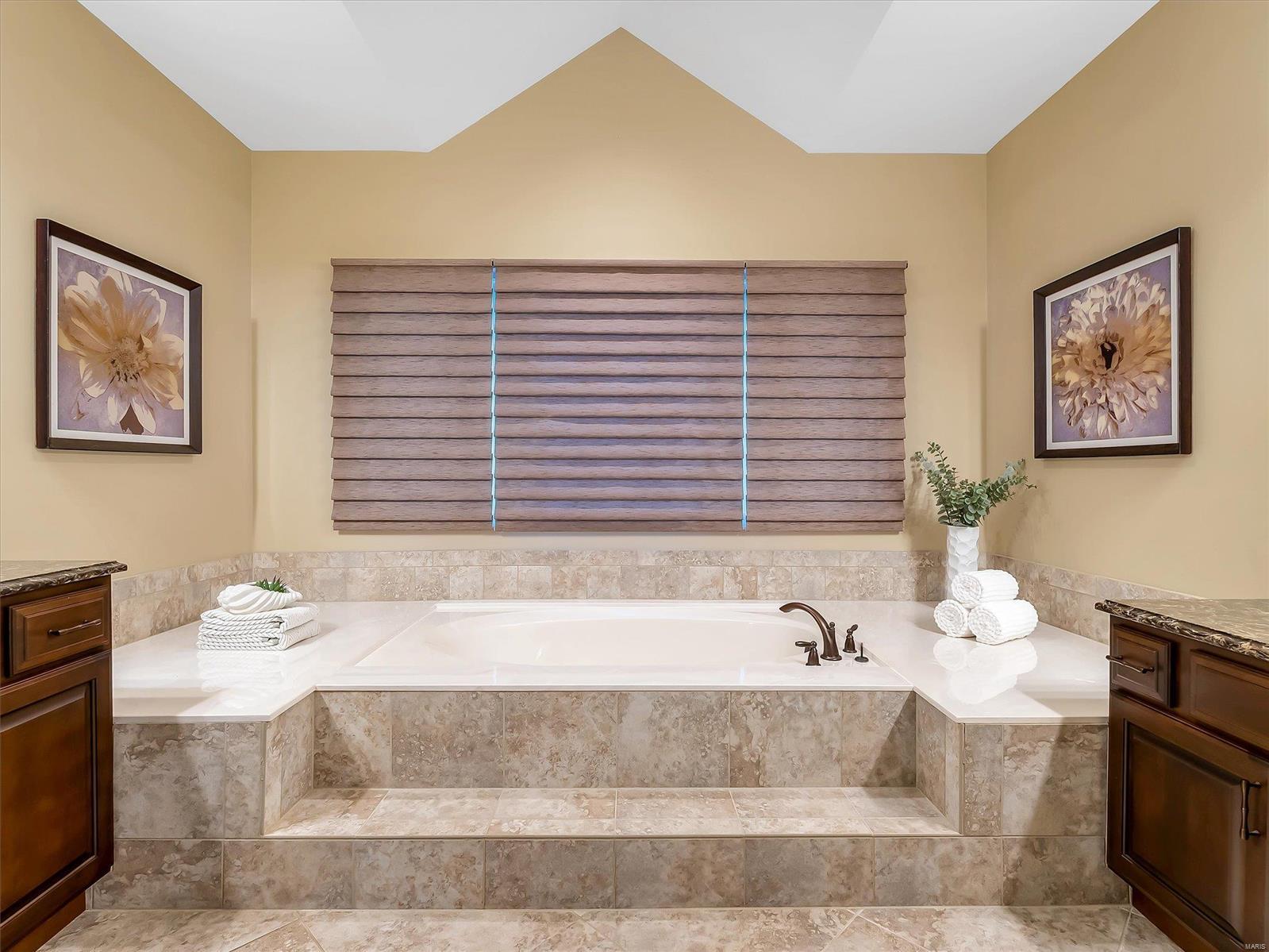 555 Inverrary Court Eureka, MO 63025 - Photo 22 of 62