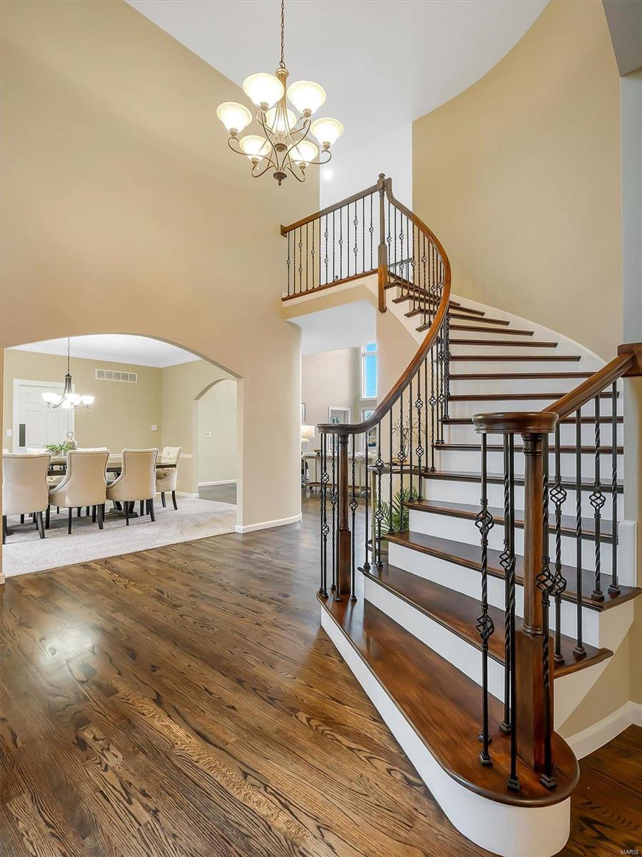 555 Inverrary Court Eureka, MO 63025 - Photo 6 of 62