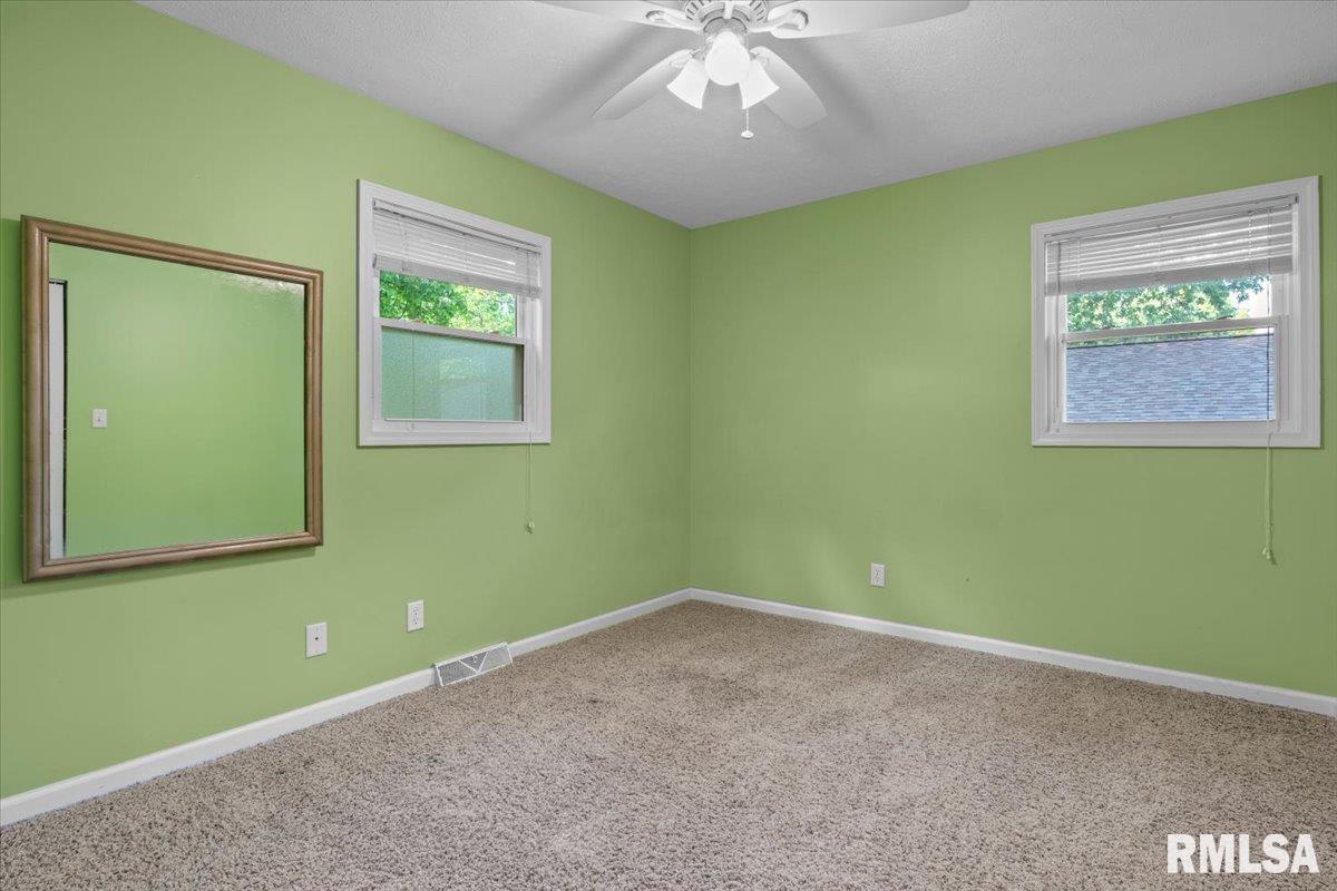 726 Deerfield Road Chatham, IL 62629 - Photo 12 of 40 Gallery Image 12
