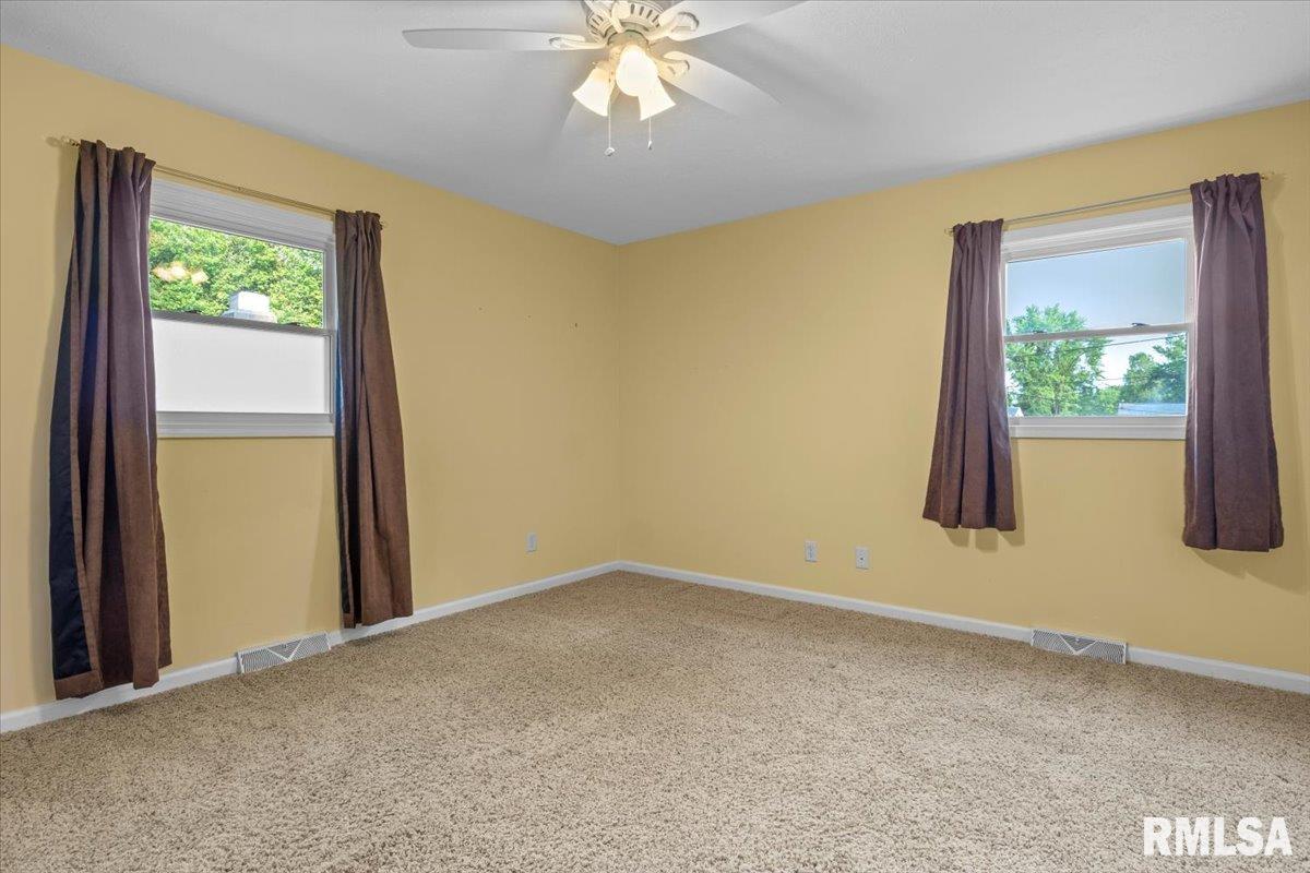 726 Deerfield Road Chatham, IL 62629 - Photo 16 of 40 Gallery Image 16