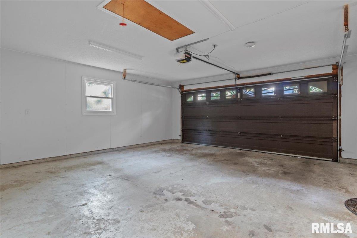 726 Deerfield Road Chatham, IL 62629 - Photo 29 of 40 Gallery Image 29